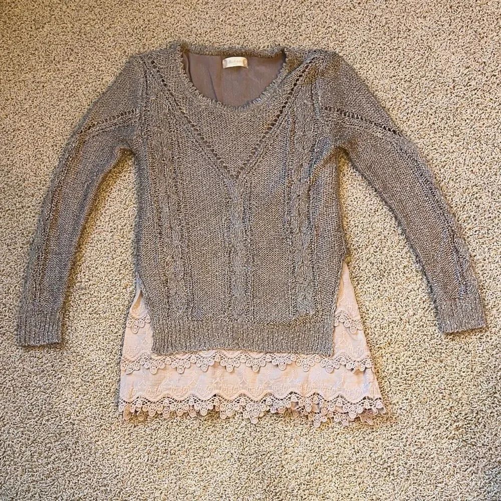 Altar'd State Gray V-Neck Sweater with Cream Accents